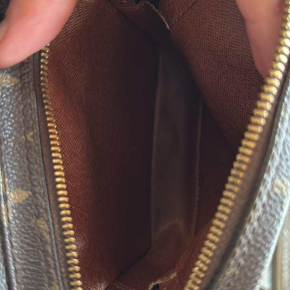 Louis Vuitton Amazone Bag Monogram Canvas crossbody DISCONTINUED bag. - Picture 11 of 14